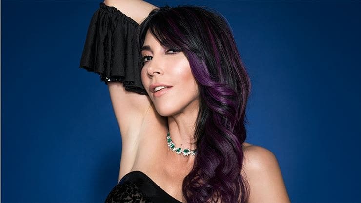 Hande Yener iş dünyasına adım attı: Yıllardır sakladığı özel eşyalarını satışa çıkardı