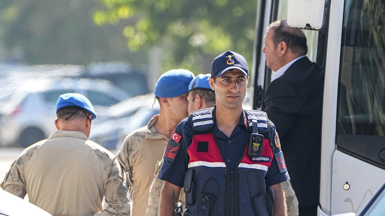 Menderes Belediye Başkanı Çiçek dahil 15 şüpheli için tutuklama talebi