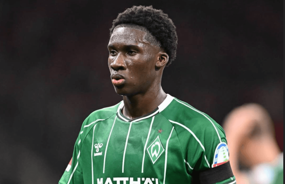 Galatasaray'ın transfer listesindeki genç futbolcu evinden çıkarken büyük şok yaşadı