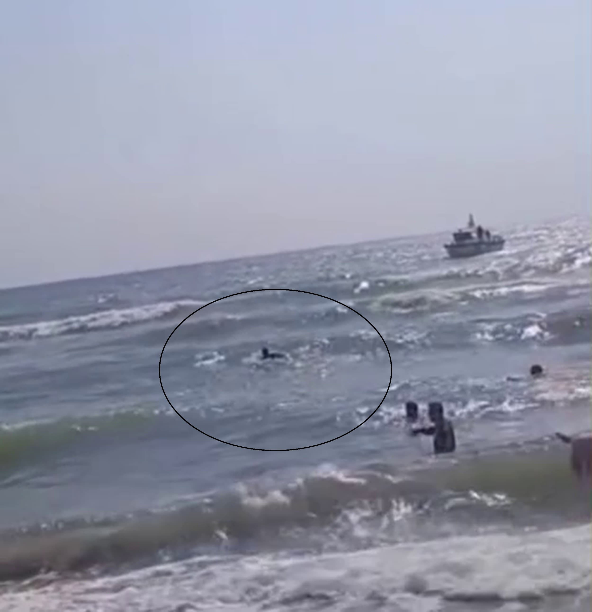 Samandağ'da yasağa rağmen denize giren aileden acı haber: 14 yaşındaki çocuk boğuldu