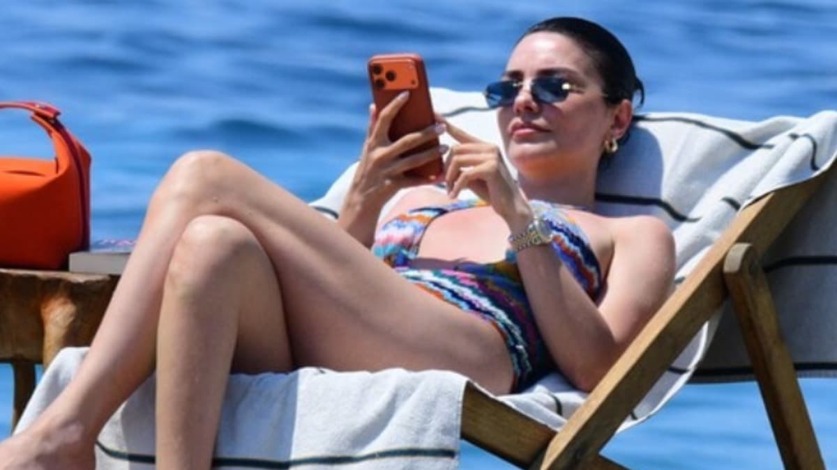 Hazal Filiz Küçükköse Bodrum'da denizle buluştu: Tatil molasında form tutuyor