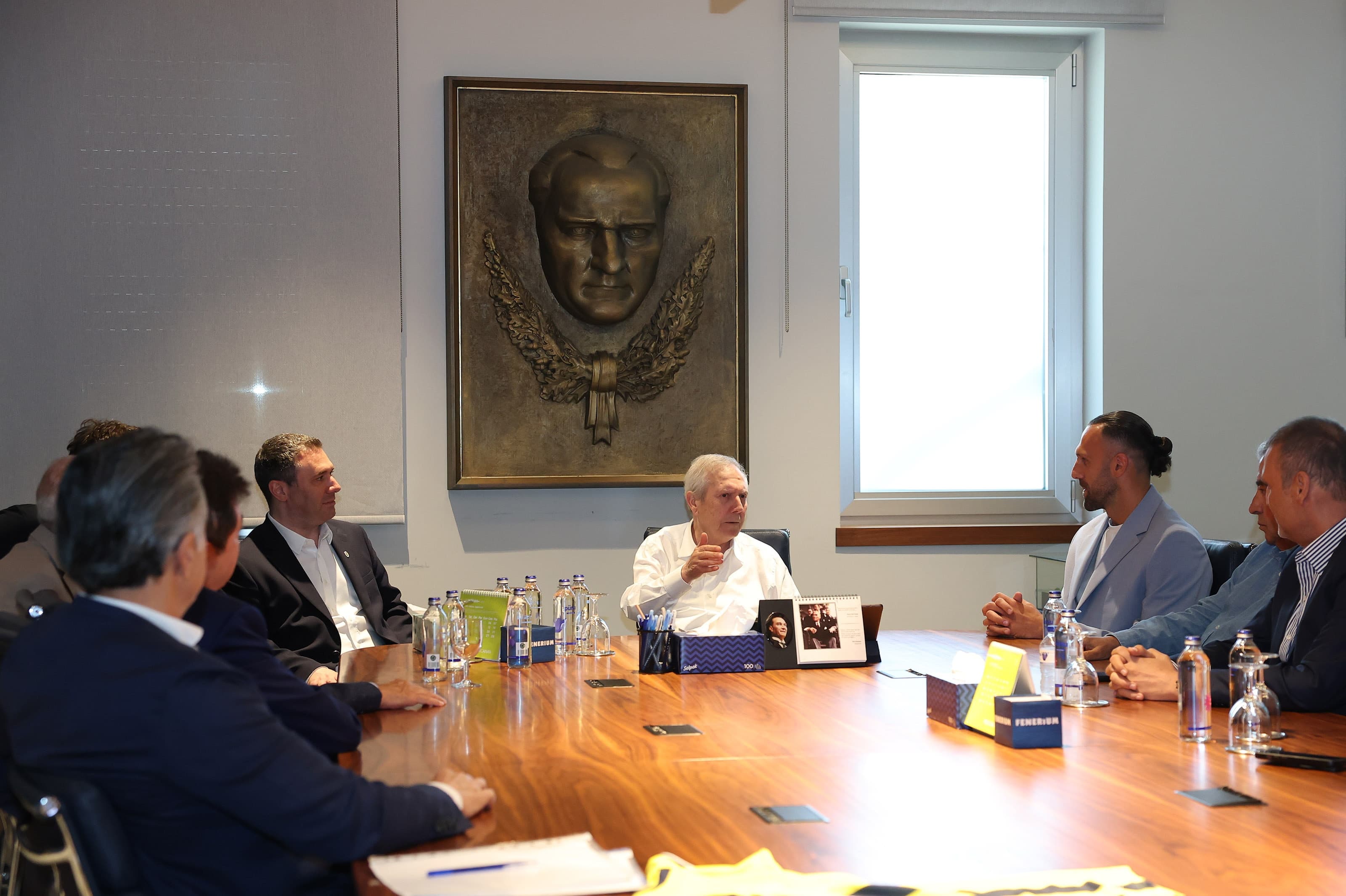 Fenerbahçe'de kritik bekleyiş: Sturm Graz maçının ardından büyük transfer açıklaması geliyor