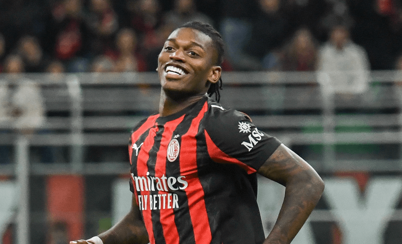 Rafael Leao transfer sinyali verdi! Galatasaray ve Fenerbahçe harekete geçti