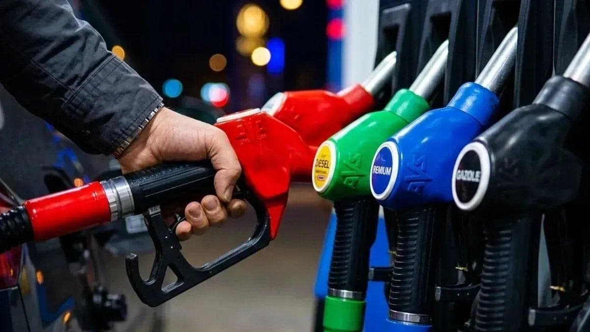 Akaryakıt fiyatlarında son durum: Çifte zam beklentisi rafa kalktı