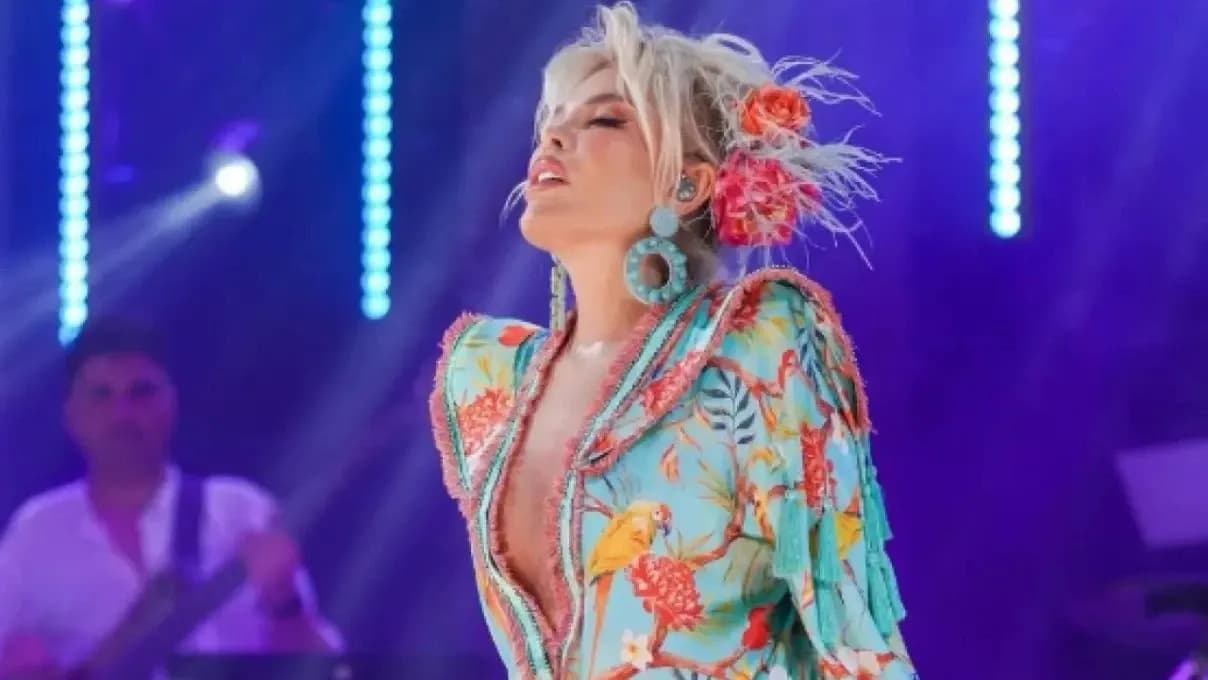 Süperstar Ajda Pekkan 80 yaşında sırrını paylaştı: "Her sabah bir kaşık tüketiyorum"