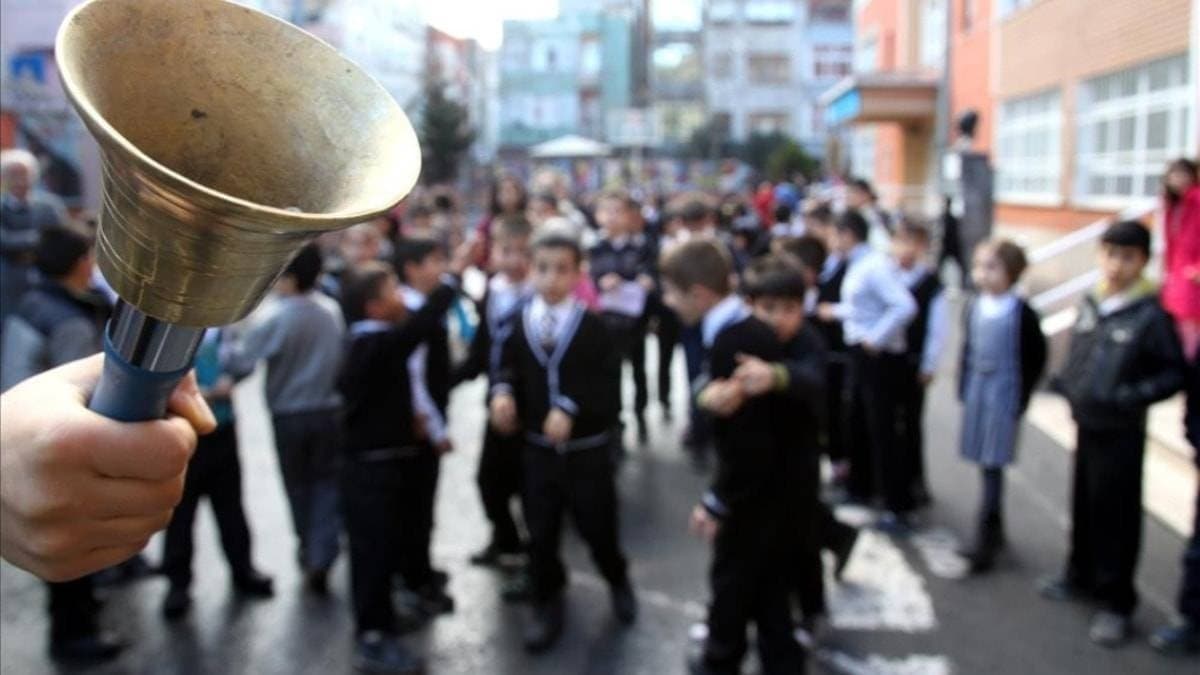 Yeni eğitim dönemi için 81 ilin milli eğitim müdürlüğüne kritik talimat gönderildi