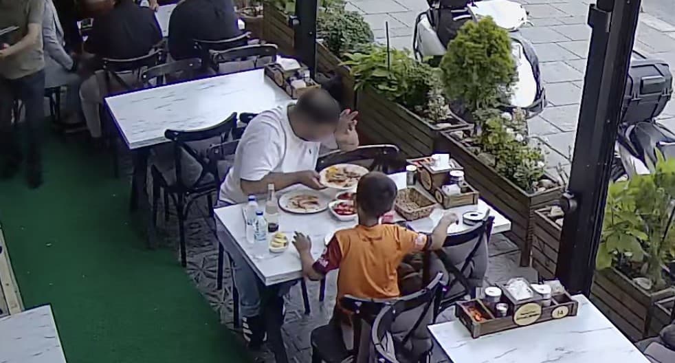 Restoranda skandal: Yemeğine kendi kılını atıp hesap ödememeye çalıştı