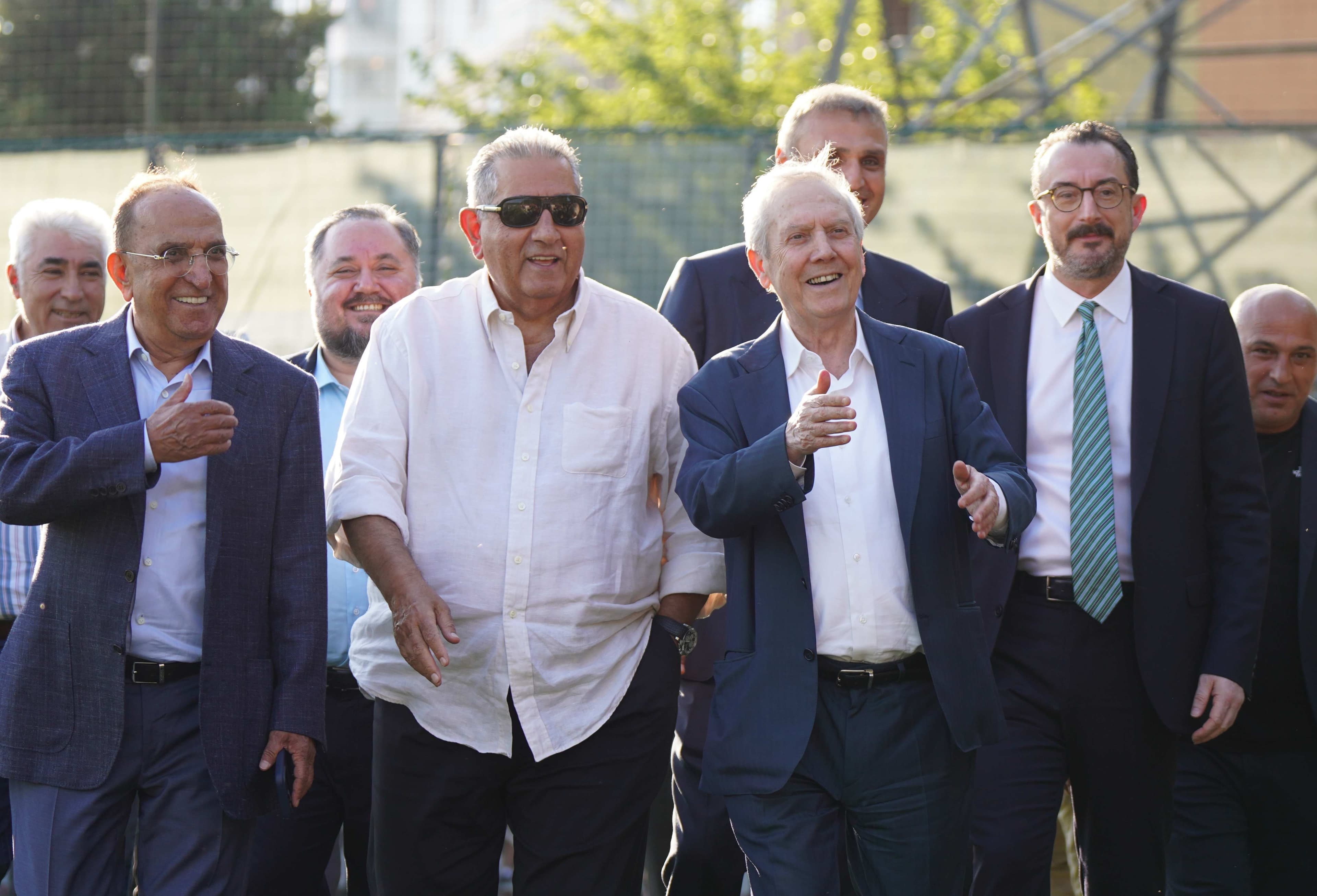 Fenerbahçe, Lyon maçı öncesi transferde atağa kalktı