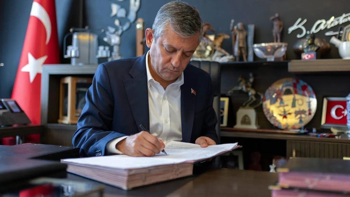 YENİ Parti kuruluşunun ardından 48 saatte rekor üye sayısına ulaştı