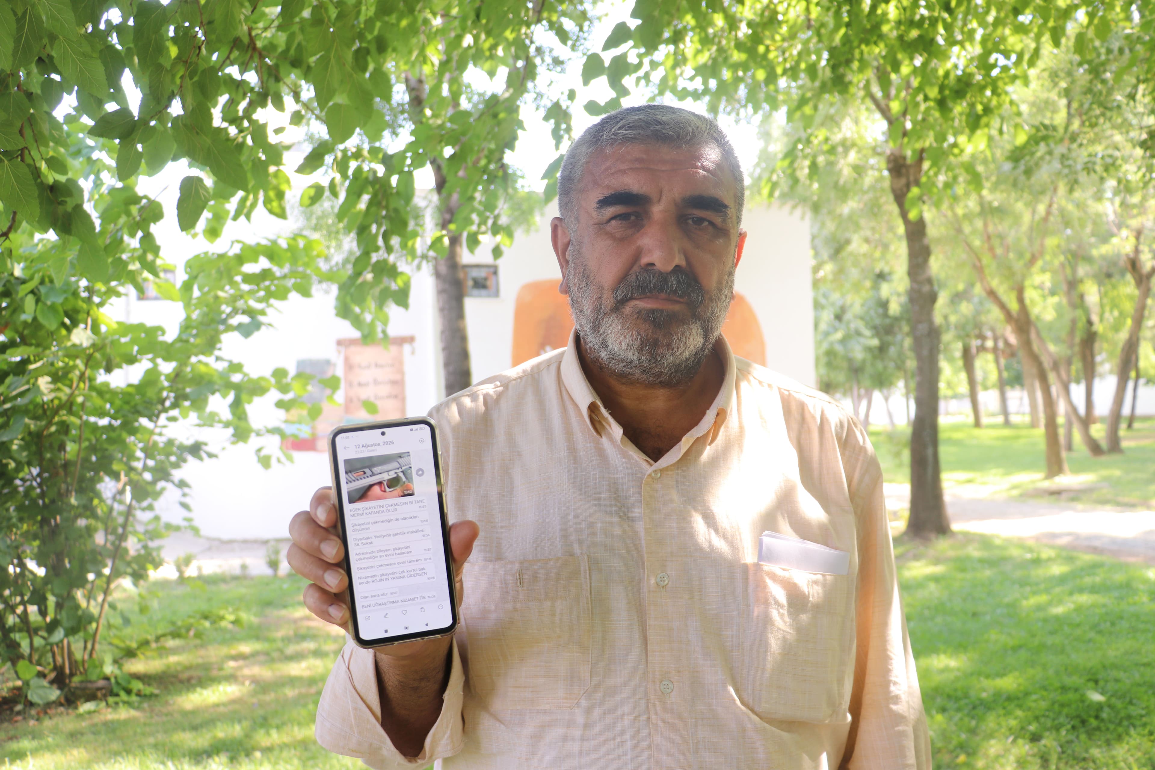 Rojin Kabaiş'in babasına silah görseliyle tehdit: 'Şikayetini çekmezsen kafana mermi'