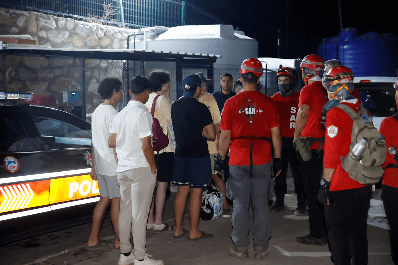 Bodrum'da ormanda kaybolan 5 genç gece boyunca arandı, sağ salim kurtarıldı