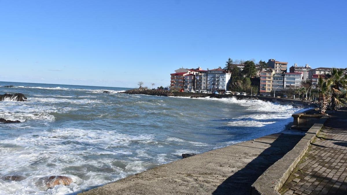 Komşu İki İlde Denize Giriş 3 Gün Süreyle Yasaklandı