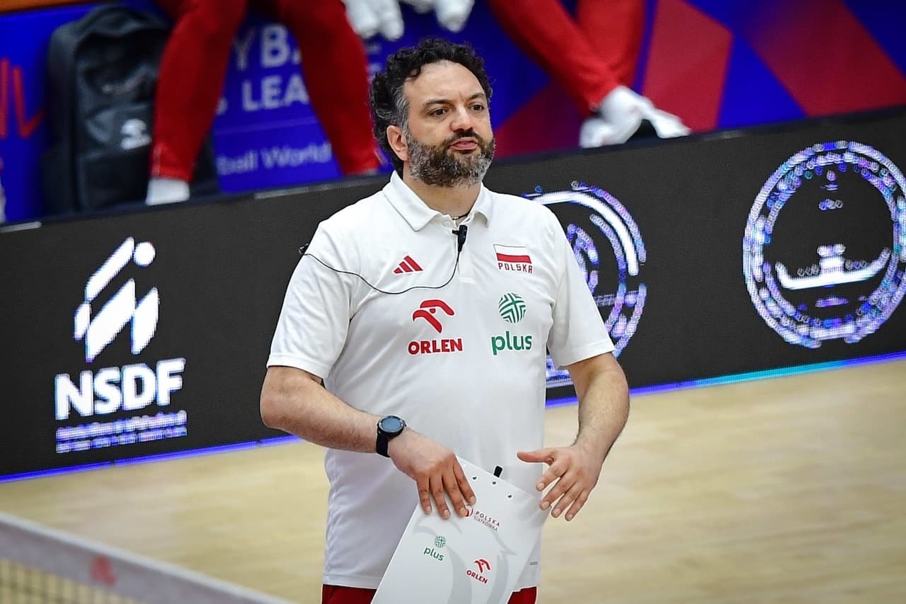 Fenerbahçe, İtalyan teknik direktör Stefano Lavarini'yi yeniden göreve getirdi