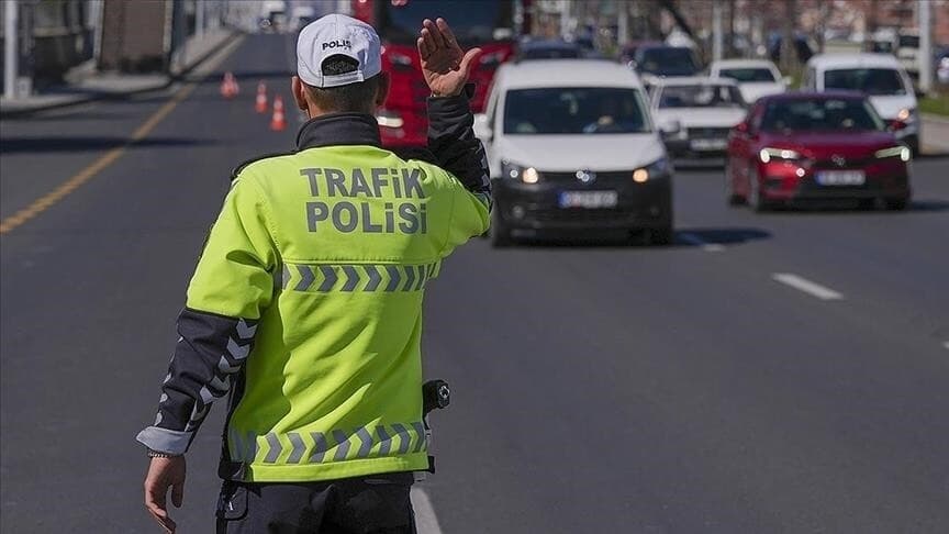 İstanbul'da triatlon şampiyonası trafiği kilitleyecek: Yarın bu yollar kapalı olacak