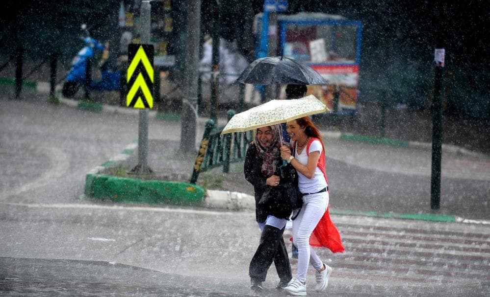 Meteoroloji'den 11 il için kritik uyarı: Kuvvetli sağanak geliyor