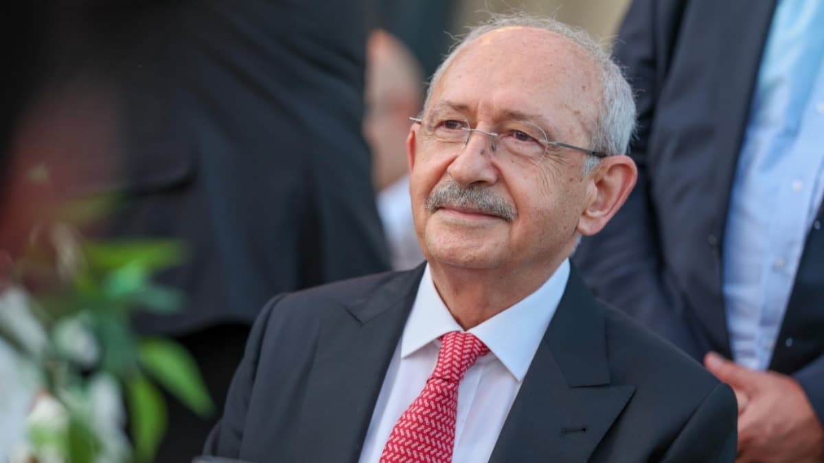 Kılıçdaroğlu, YENİ Parti'nin yeni adresine taşınarak komşu oldu