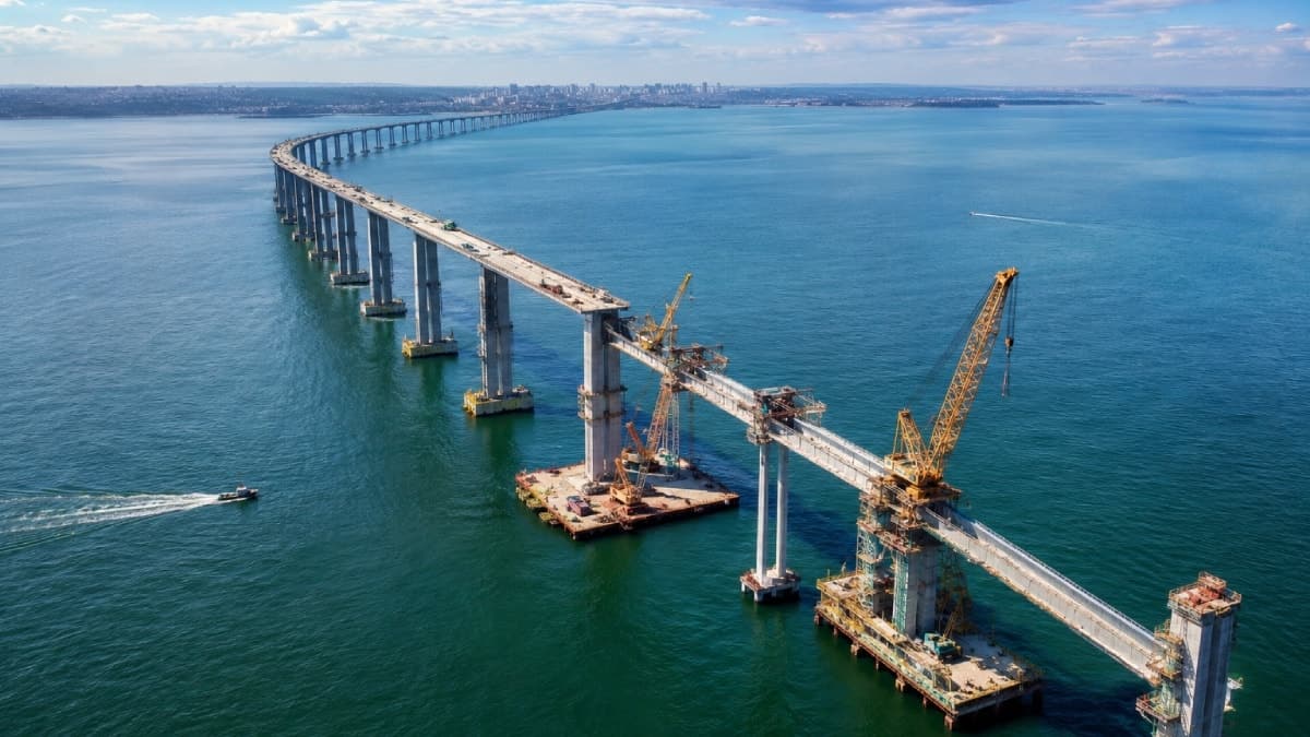 12,4 kilometrelik dev köprü için çalışmalar başladı: Saatler süren yolculuk 15 dakikaya inecek