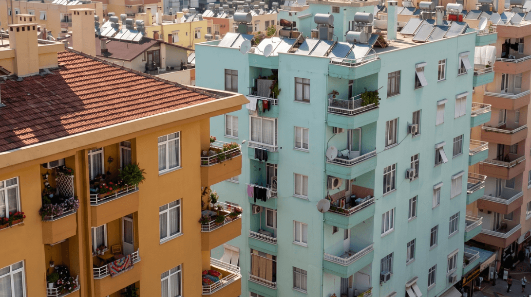Apartmanlarda gürültü kısıtlaması: Akşam 19.00 ile sabah 07.00 arasında yasak