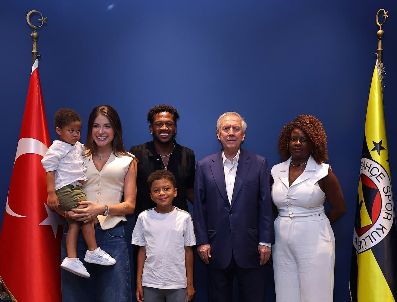 Fred, Fenerbahçe taraftarına duygusal bir veda etti