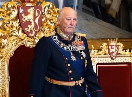 Avrupa'nın en yaşlı hükümdarlarından Norveç Kralı Harald hastaneye kaldırıldı