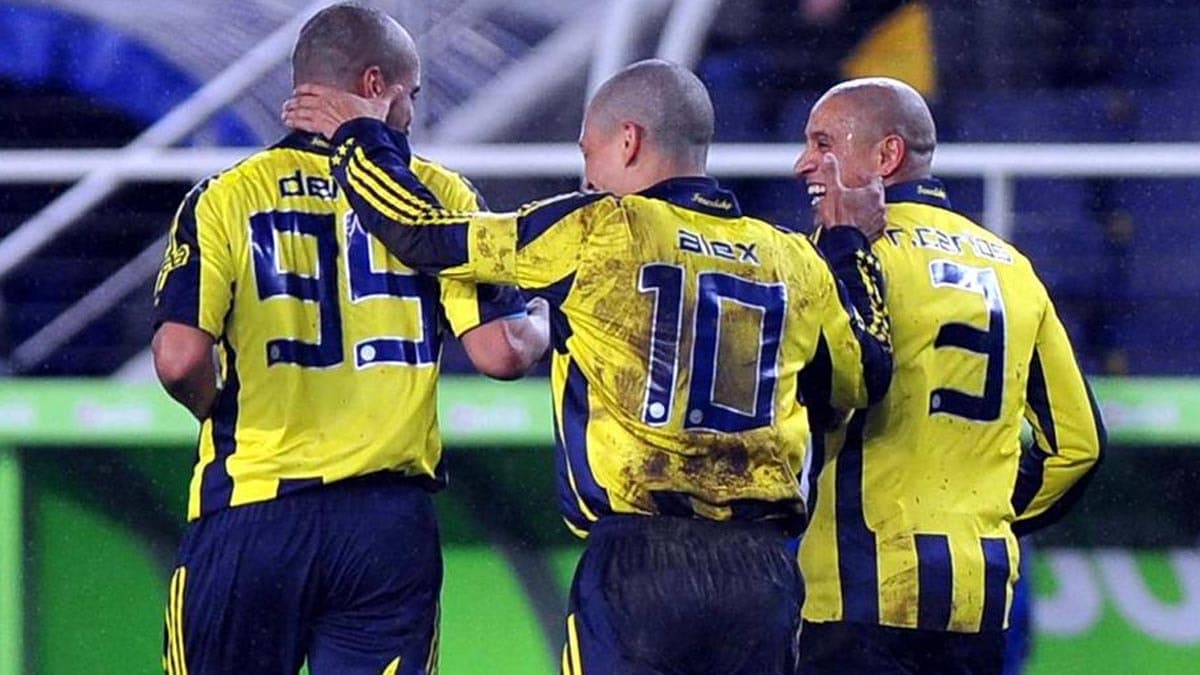 Fenerbahçe'nin efsane ismi İslamiyet'i seçti: 'Yeni bir hayata başlıyorum'
