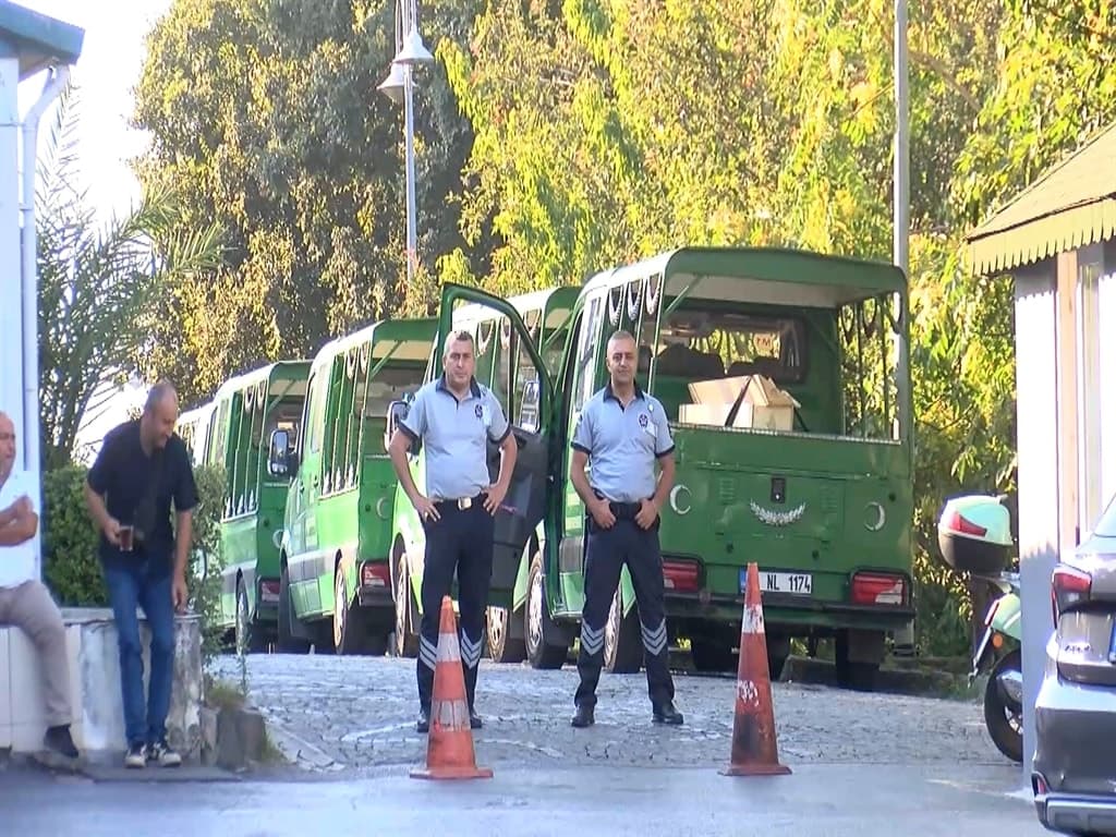 Süleymancılar'ın eski liderinin mezarı açıldı