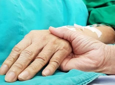 Fransa'da ötanazi resmen yasallaştı: Yıllar süren tartışma sona erdi