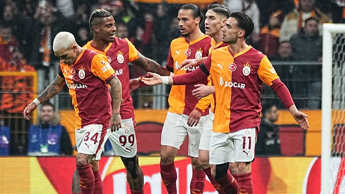 Galatasaray'da ayrılık rüzgarları: İlk 11'deki iki yıldız dahil 3 isim yolcu