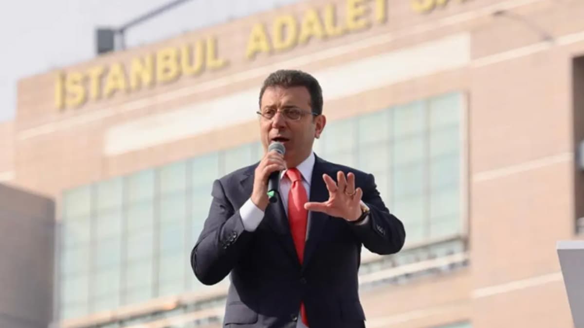 İBB davasında dikkat çeken 'bacak bacak üstüne' tartışması: O avukatın kimliği merak konusu oldu