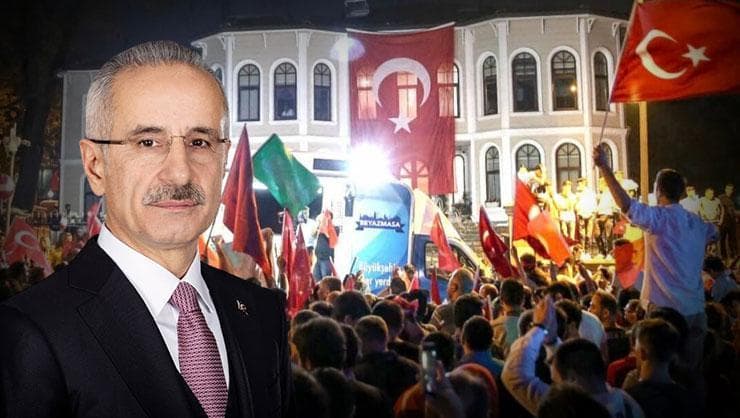 Bakan Uraloğlu 15 Temmuz gecesini anlattı: İş makineleriyle yolu kestik, balıkçılar denizi tuttu