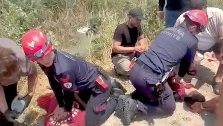 Adana'da Feci Kaza: Sulama Kanalına Düşen Araçta Anne ve Oğlu Hayatını Kaybetti