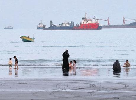 Hürmüz Boğazı'nda kritik müzakere: İran'dan ABD ve İsrail'e geçiş yasağı
