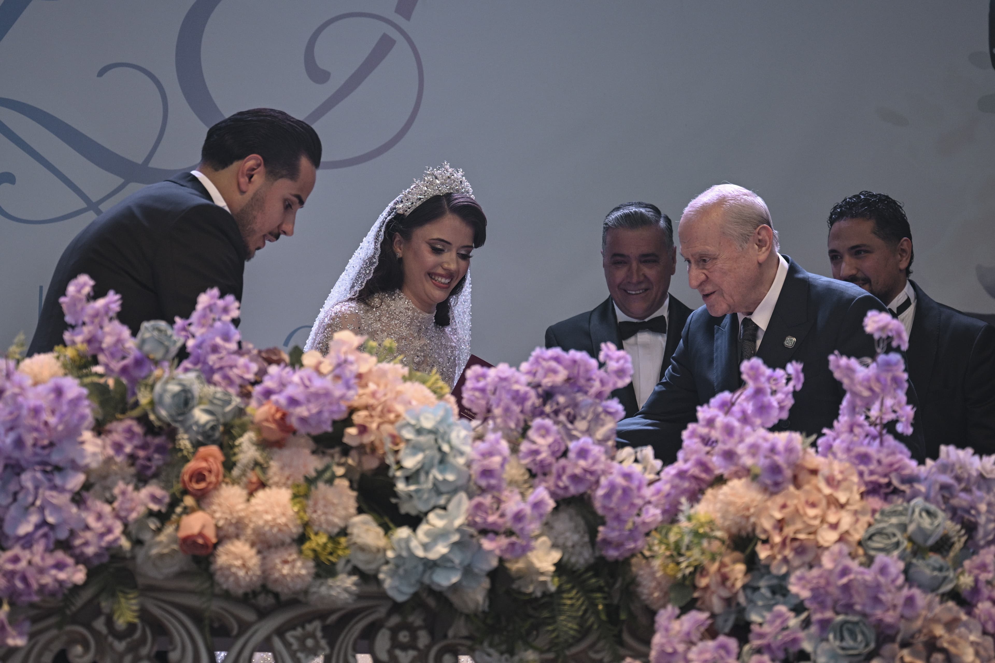 MHP Lideri Bahçeli, İl Başkanının Oğlunun Nikah Şahitliğini Yaptı