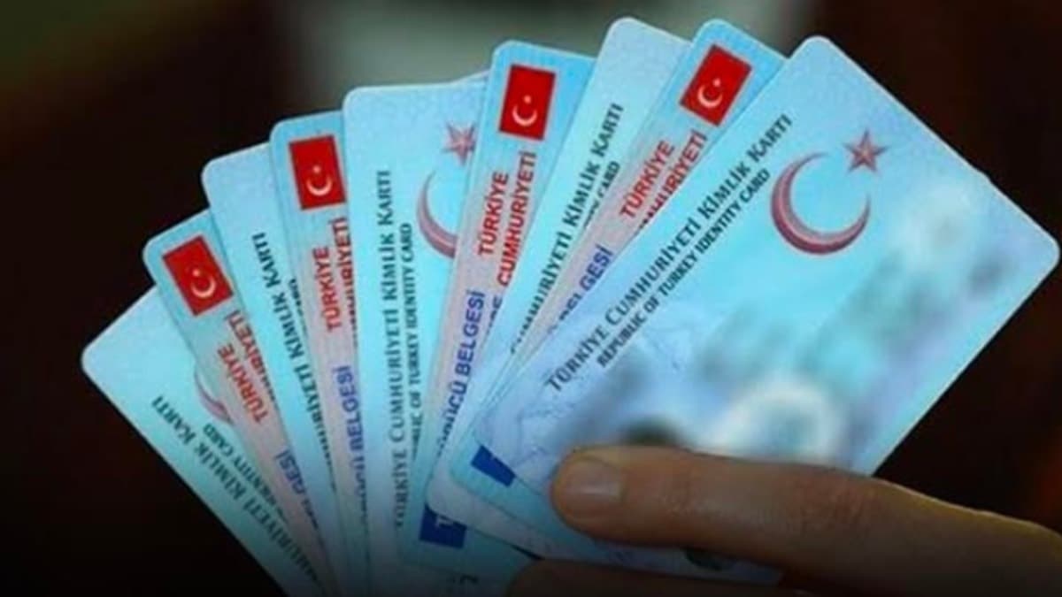 Geniş çaplı operasyonla çökertilen şebekede 32 tutuklama: 687 kişinin vatandaşlığı iptal edilecek