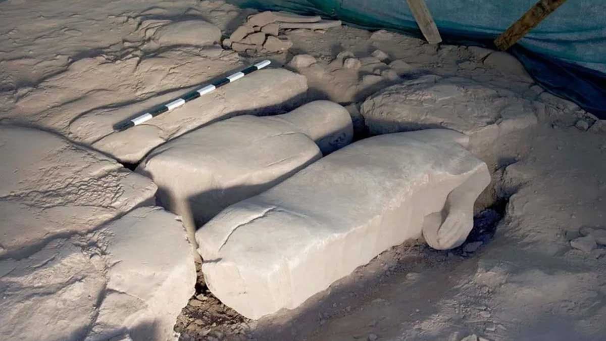 2 Bin 500 Yıllık Antik Heykel Yüzüstü Gömülmüş Halde Bulundu