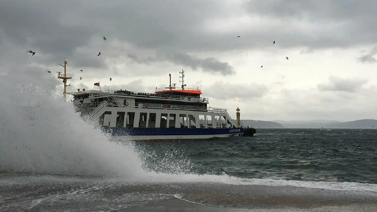 Olumsuz hava koşulları BUDO ve İDO seferlerini vurdu