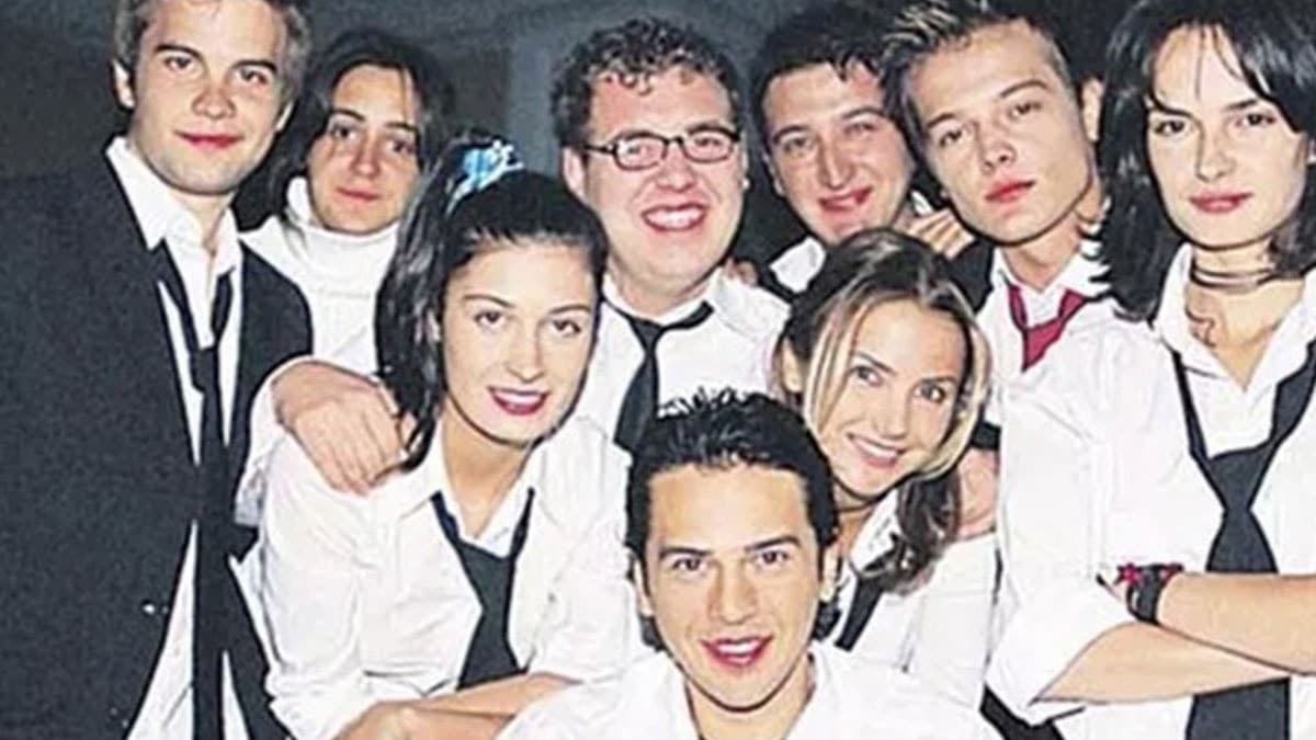 23 yılın ardından duygusal buluşma: Ece Erken ve Emre Altuğ aynı karede