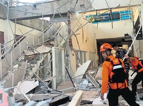 Endonezya'yı 7.7'lik deprem vurdu: En az 47 can kaybı, 235 artçı sarsıntı kaydedildi