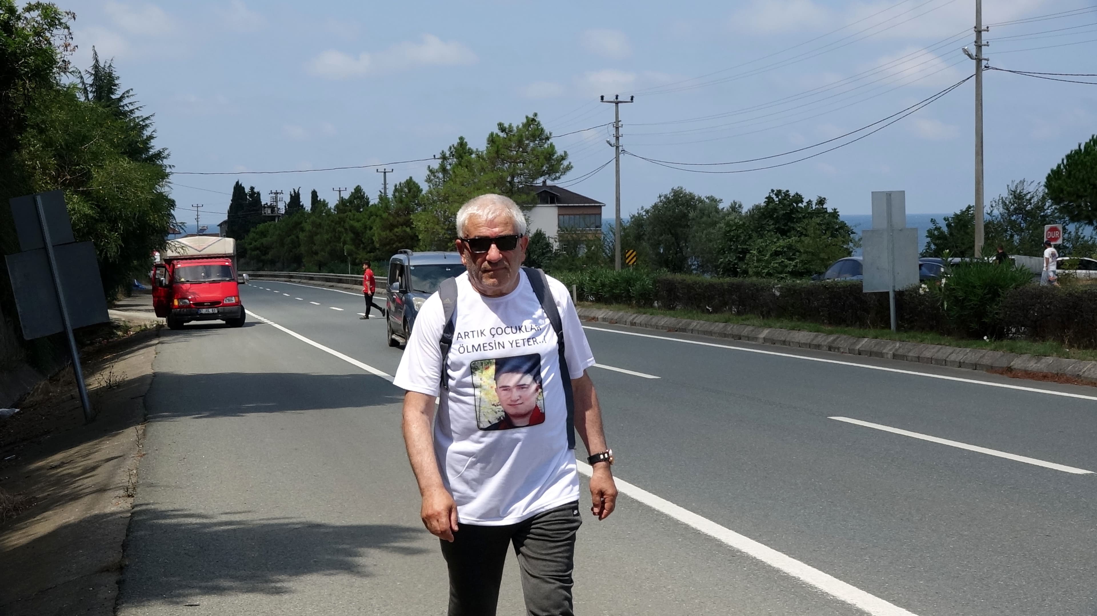 Çocuk ölümlerine karşı yola çıktı: 'Yürüyen Adam' Trabzon'dan Ankara'ya yürüyor