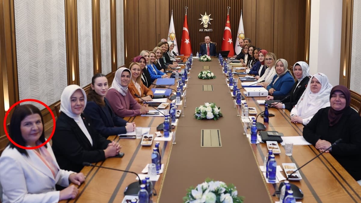 Telefonları Yanıtlamayan Belediye Başkanı, Cumhurbaşkanı Erdoğan'ın Masasında Görüldü
