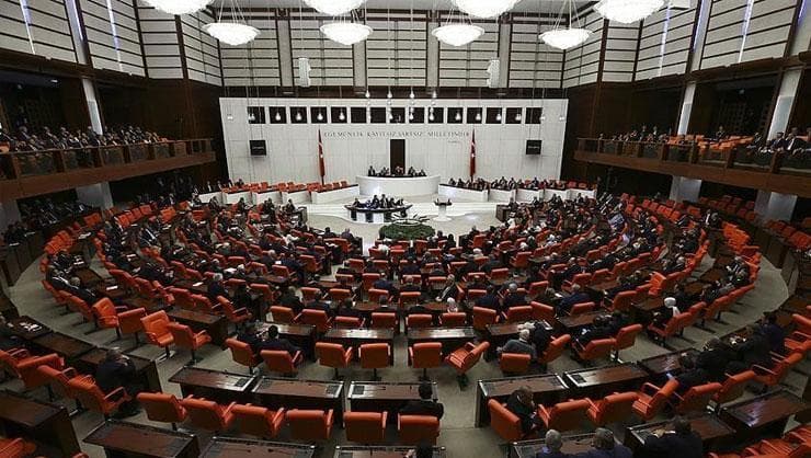 AK Parti'den Çocuk Suçlarına Karşı Kapsamlı Düzenleme: 7 Kanunda Değişiklik İçeren Yeni Teklif